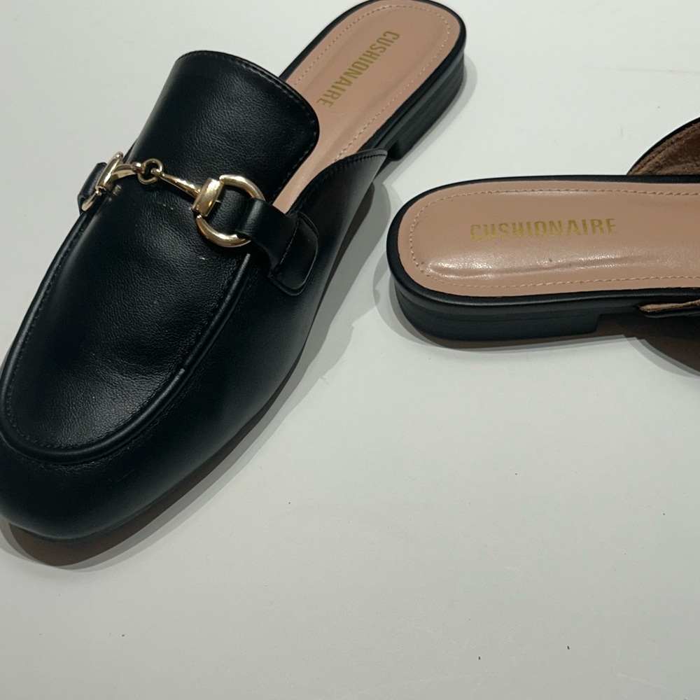 Cushionaire Black Vegan Leather Slide Loafers with Gold Bit Size 9.5 NWOT - Picture 4 of 9